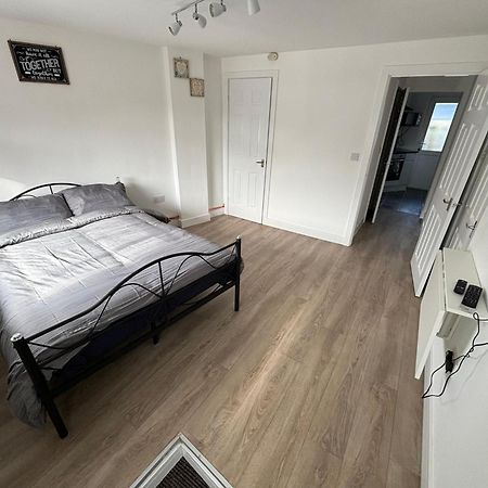 Modern & Cozy Gem - 10Min To City Center - Parking York Exterior foto