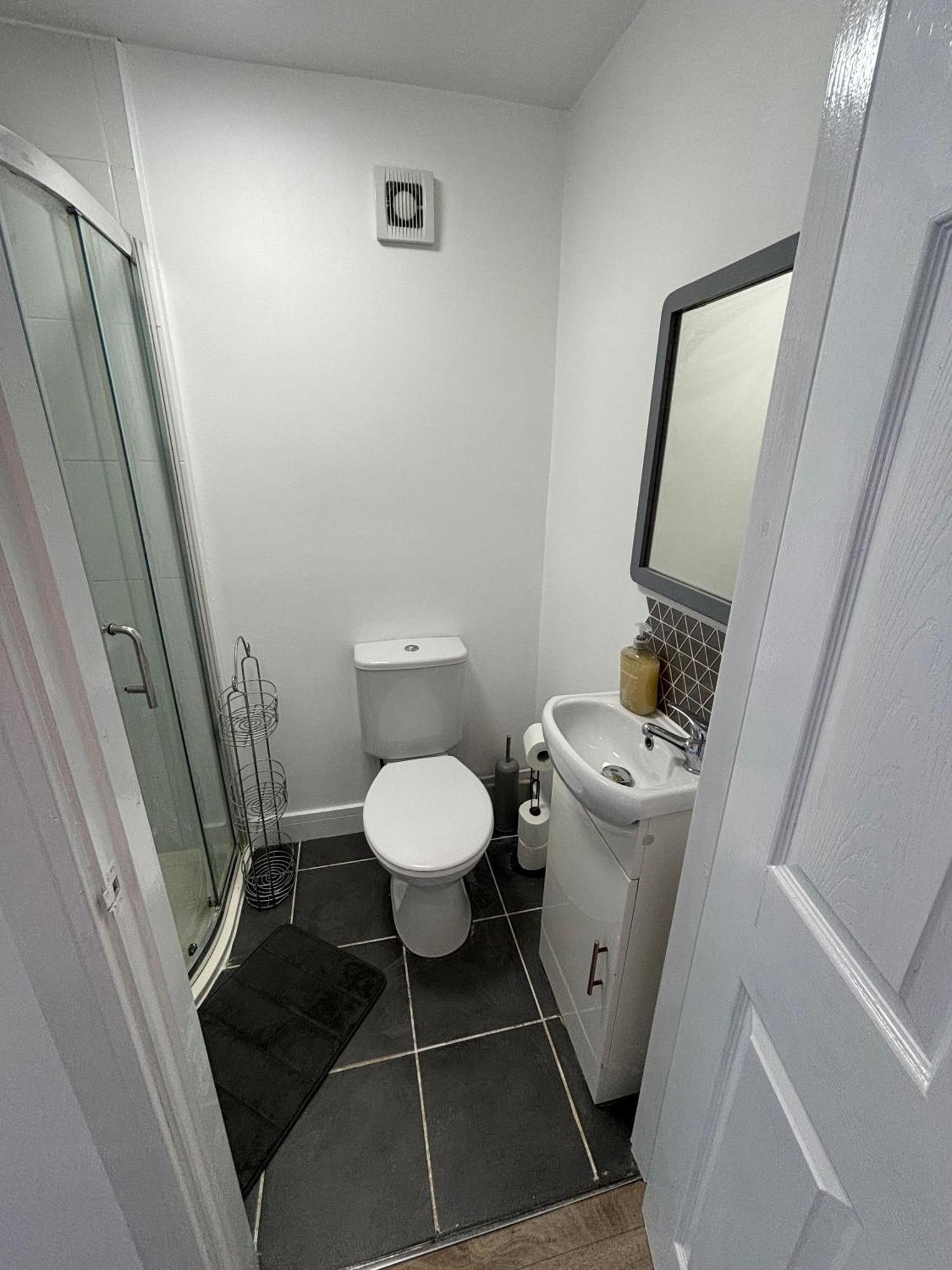 Modern & Cozy Gem - 10Min To City Center - Parking York Exterior foto