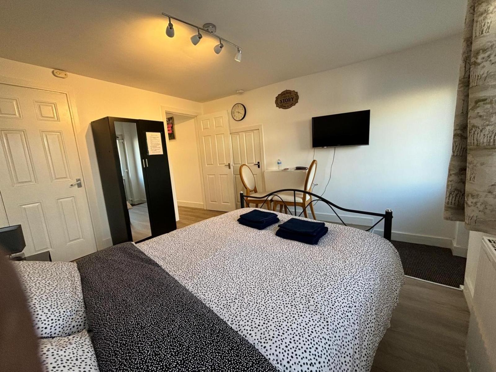Modern & Cozy Gem - 10Min To City Center - Parking York Exterior foto